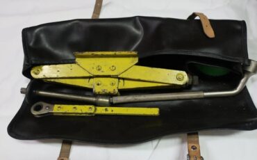 Ferrari-308-1978-Red-Tan-16