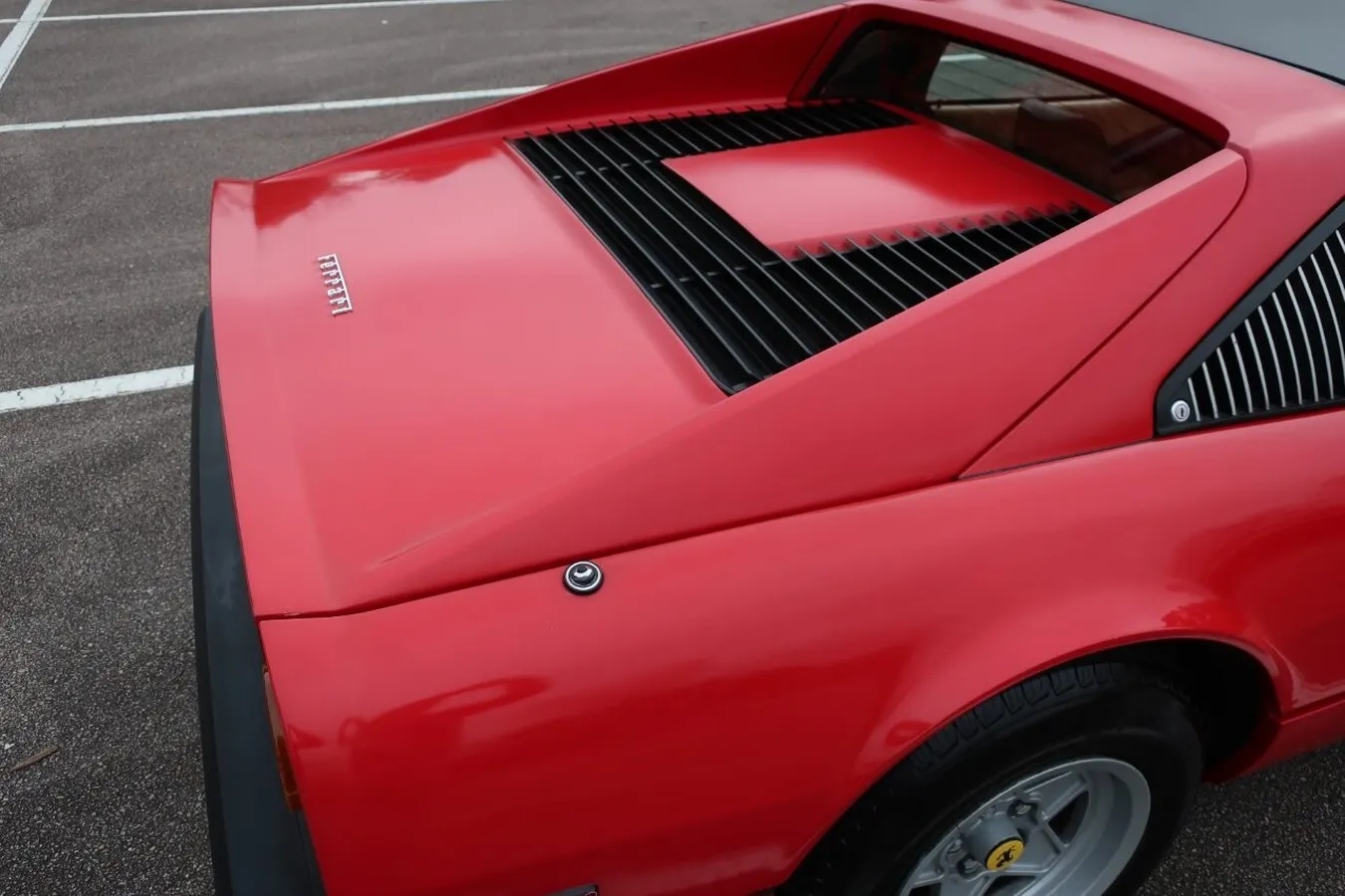 Ferrari-308-1978-Red-Tan-19