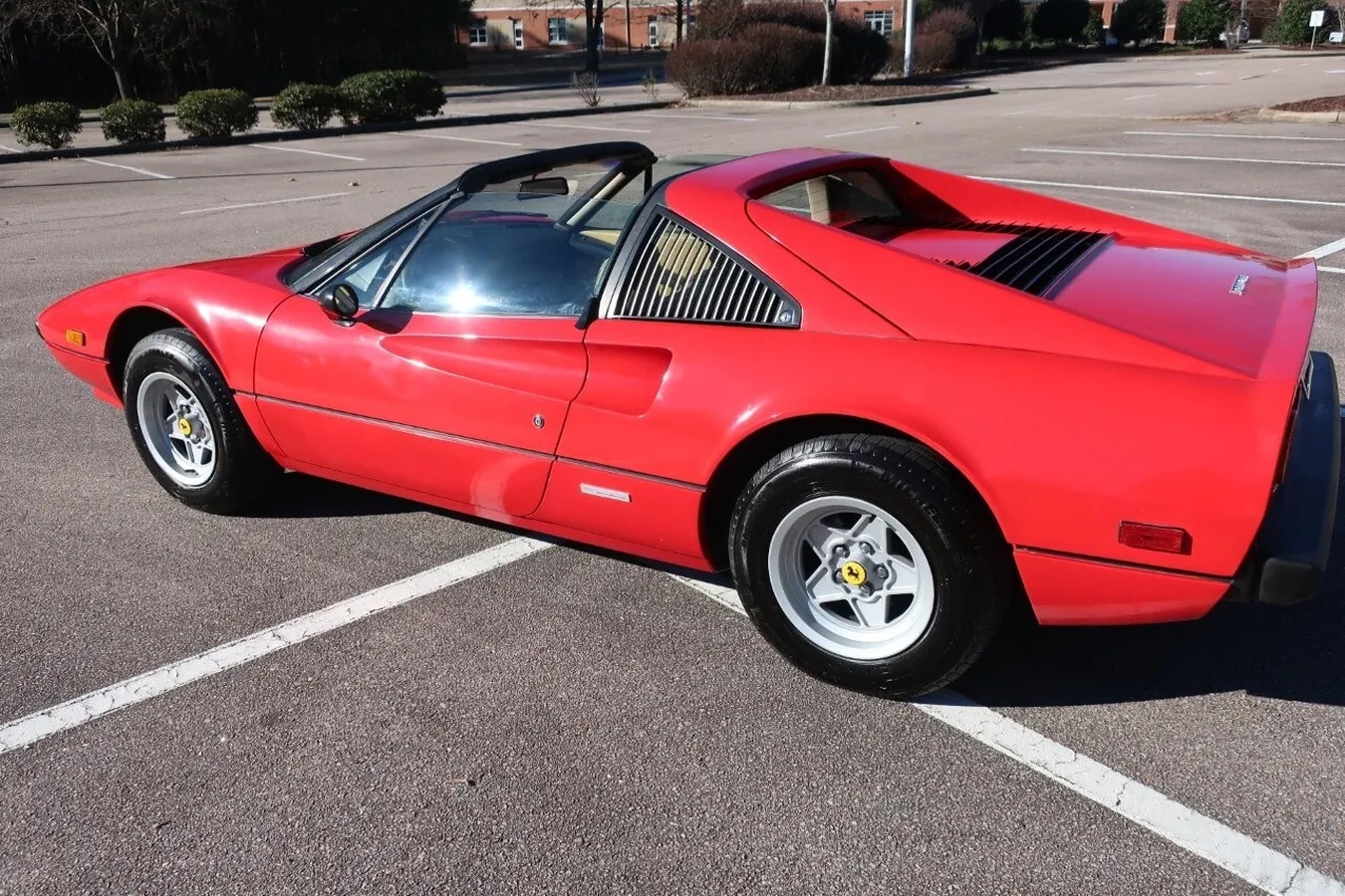 Ferrari-308-1978-Red-Tan-2