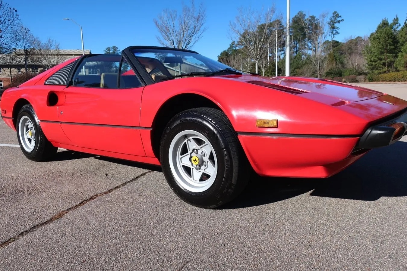 Ferrari-308-1978-Red-Tan-3