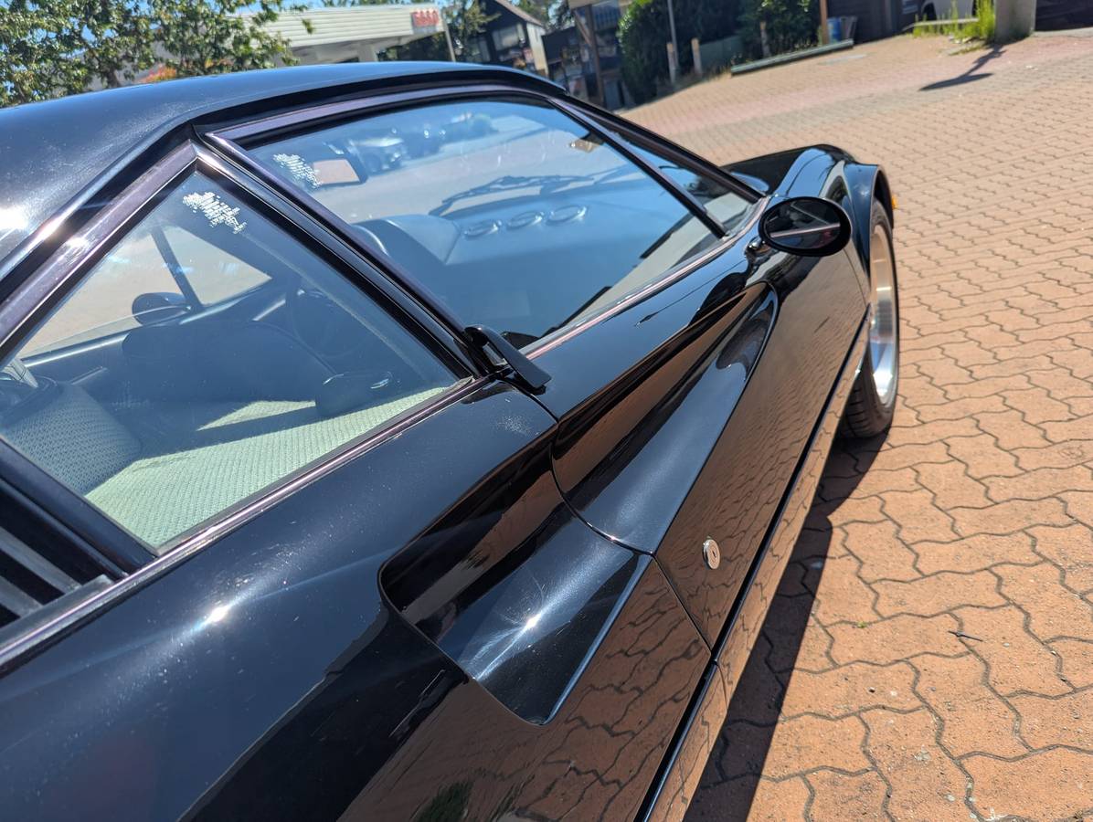 Ferrari-308-1981-black-3