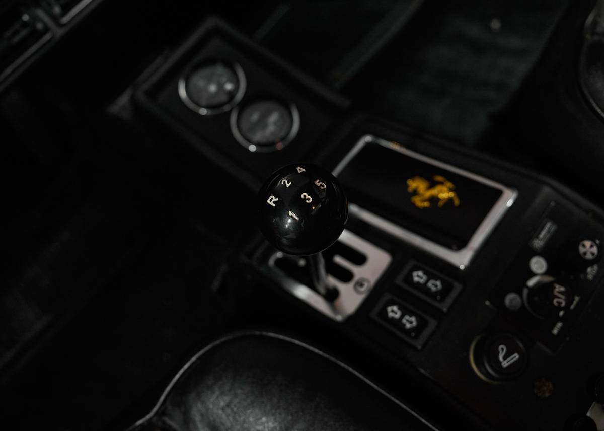 Ferrari-308-1981-black-4