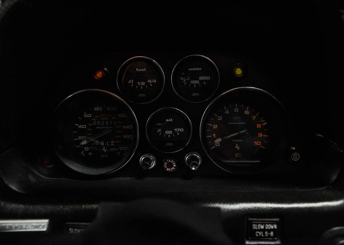 Ferrari-308-1981-black-6