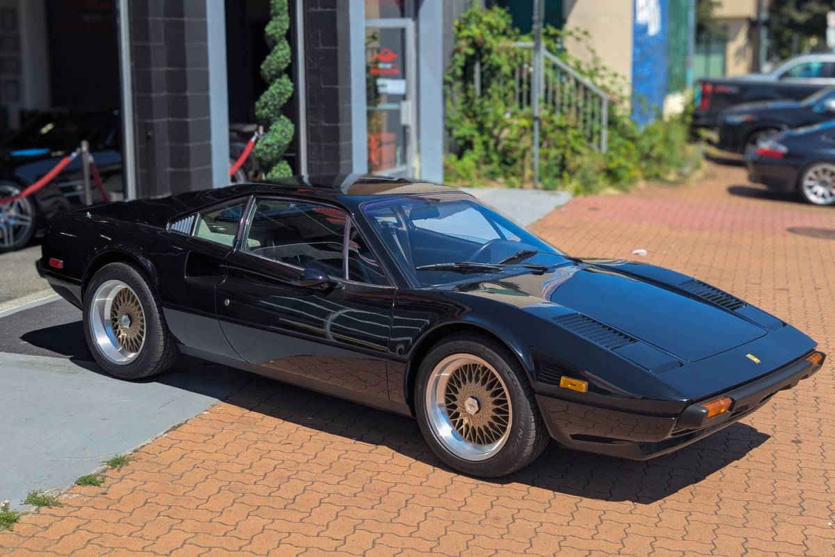 Ferrari-308-1981-black-9