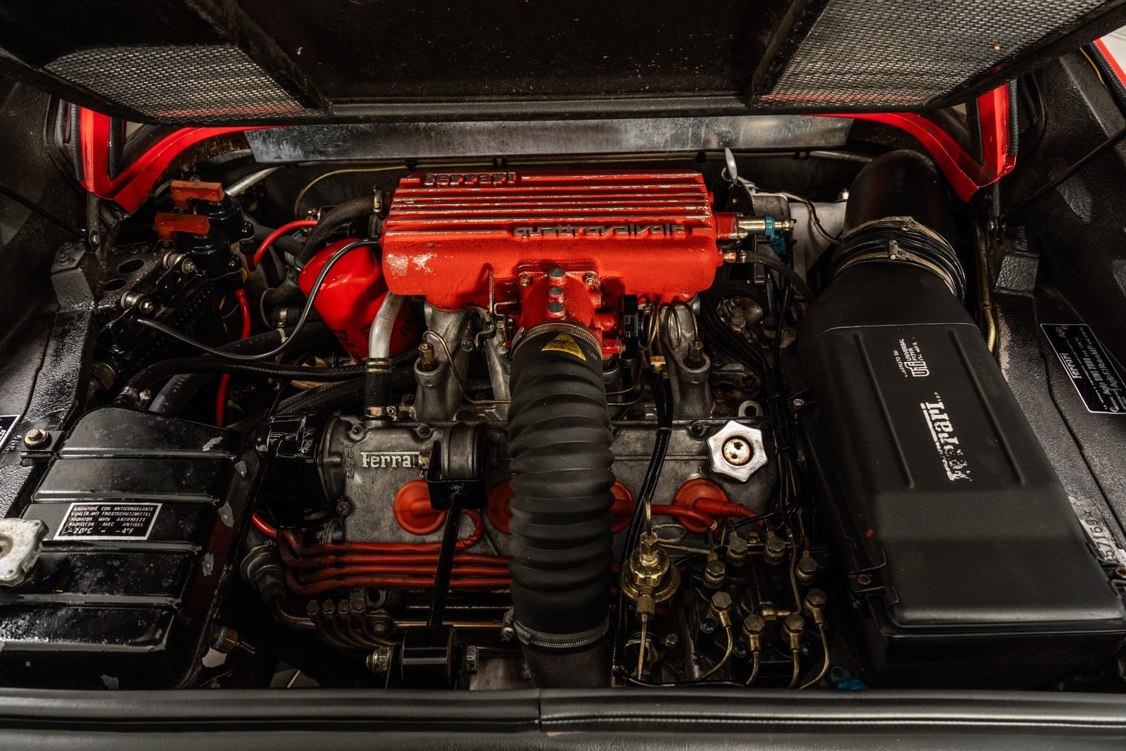 Ferrari-308-1985-CONVERTIBLE-11