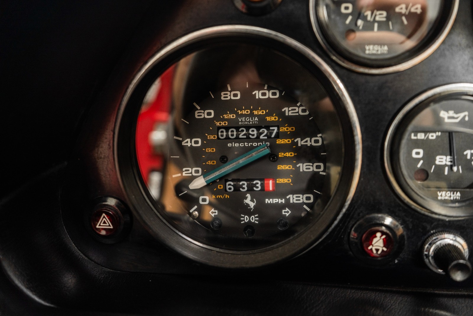 Ferrari-308-1985-CONVERTIBLE-21