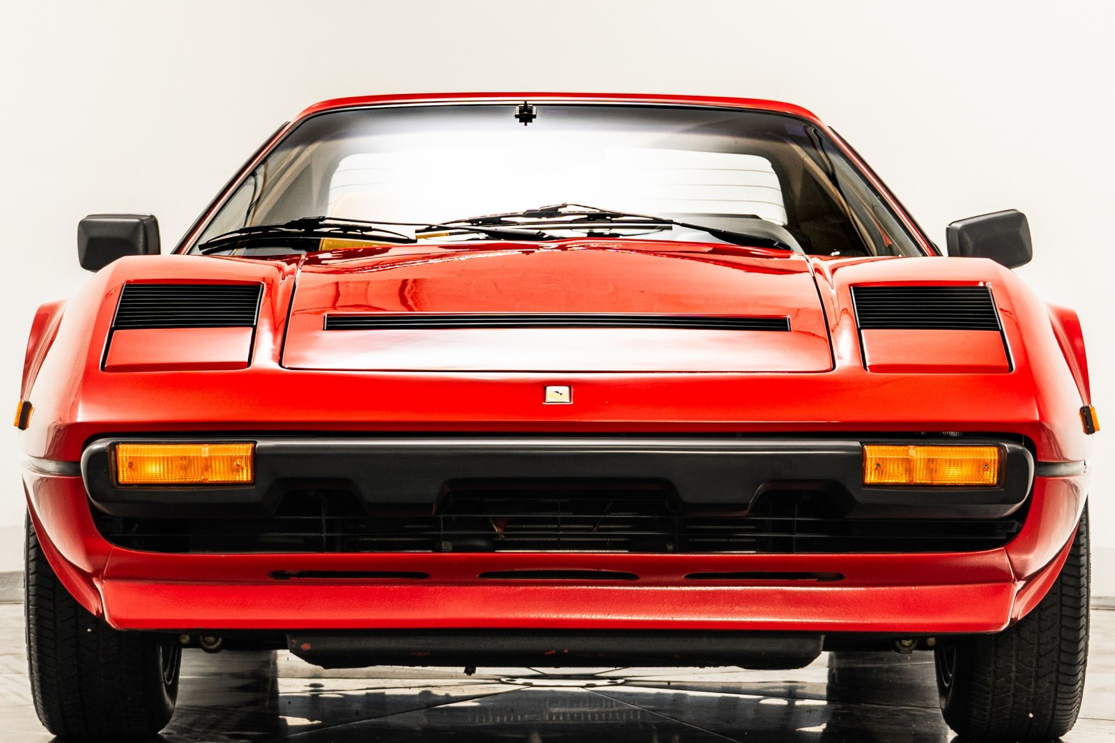 Ferrari-308-1985-CONVERTIBLE-3