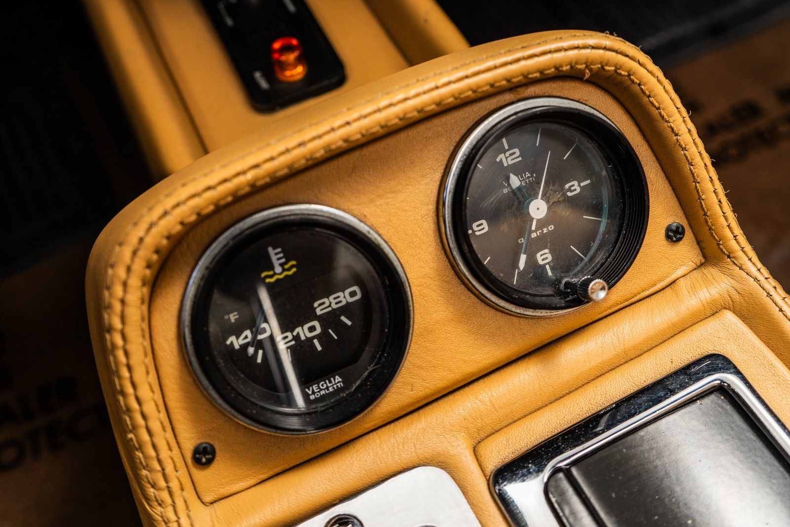 Ferrari-308-1985-CONVERTIBLE-30