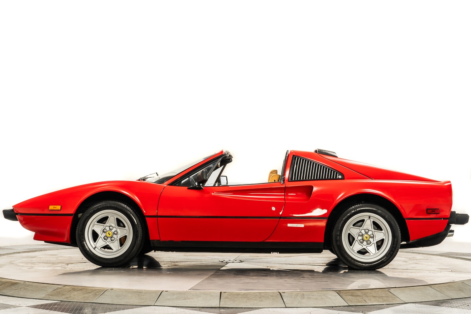 Ferrari-308-1985-CONVERTIBLE-5