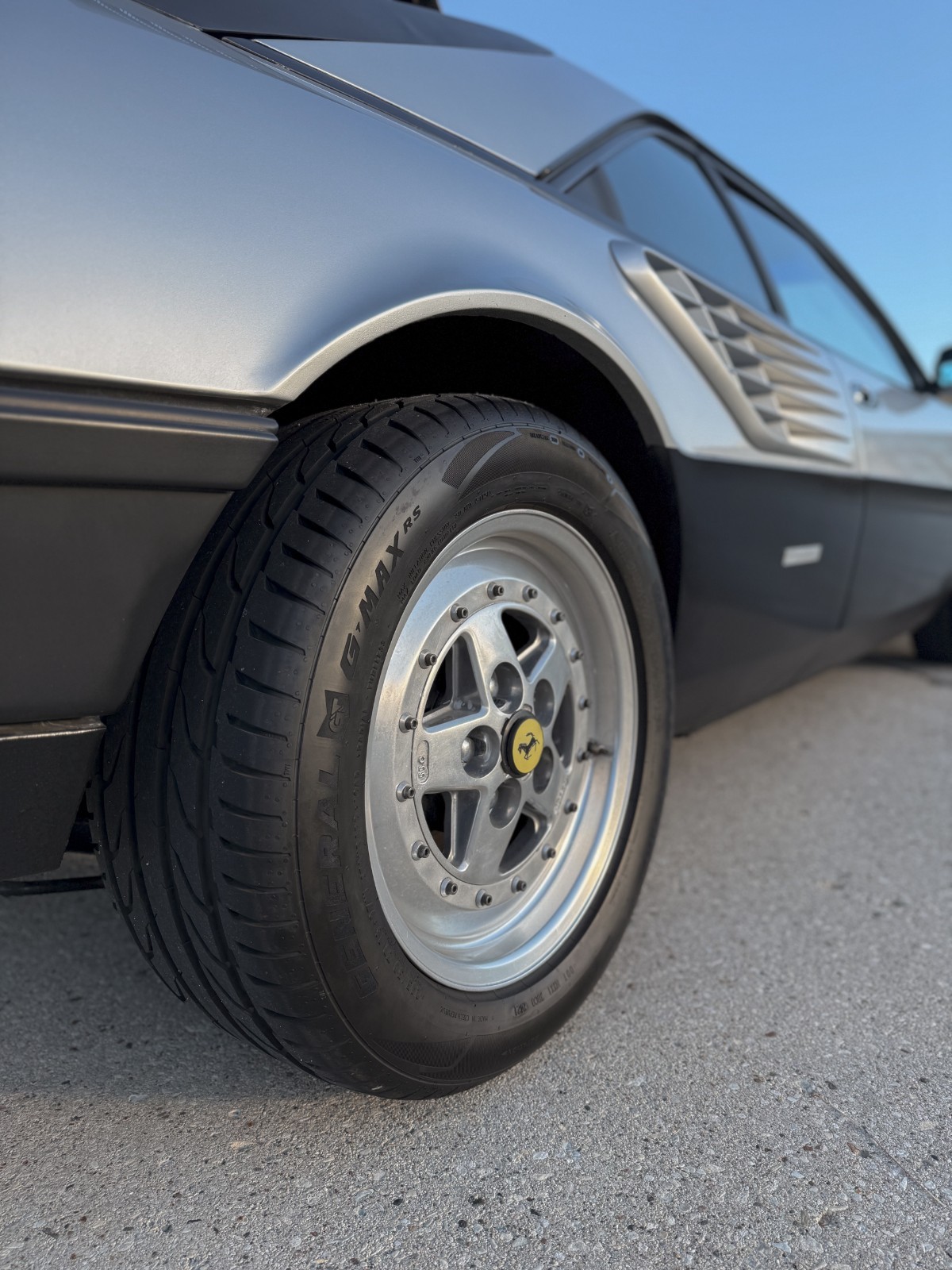 Ferrari-Mondial-1983-23