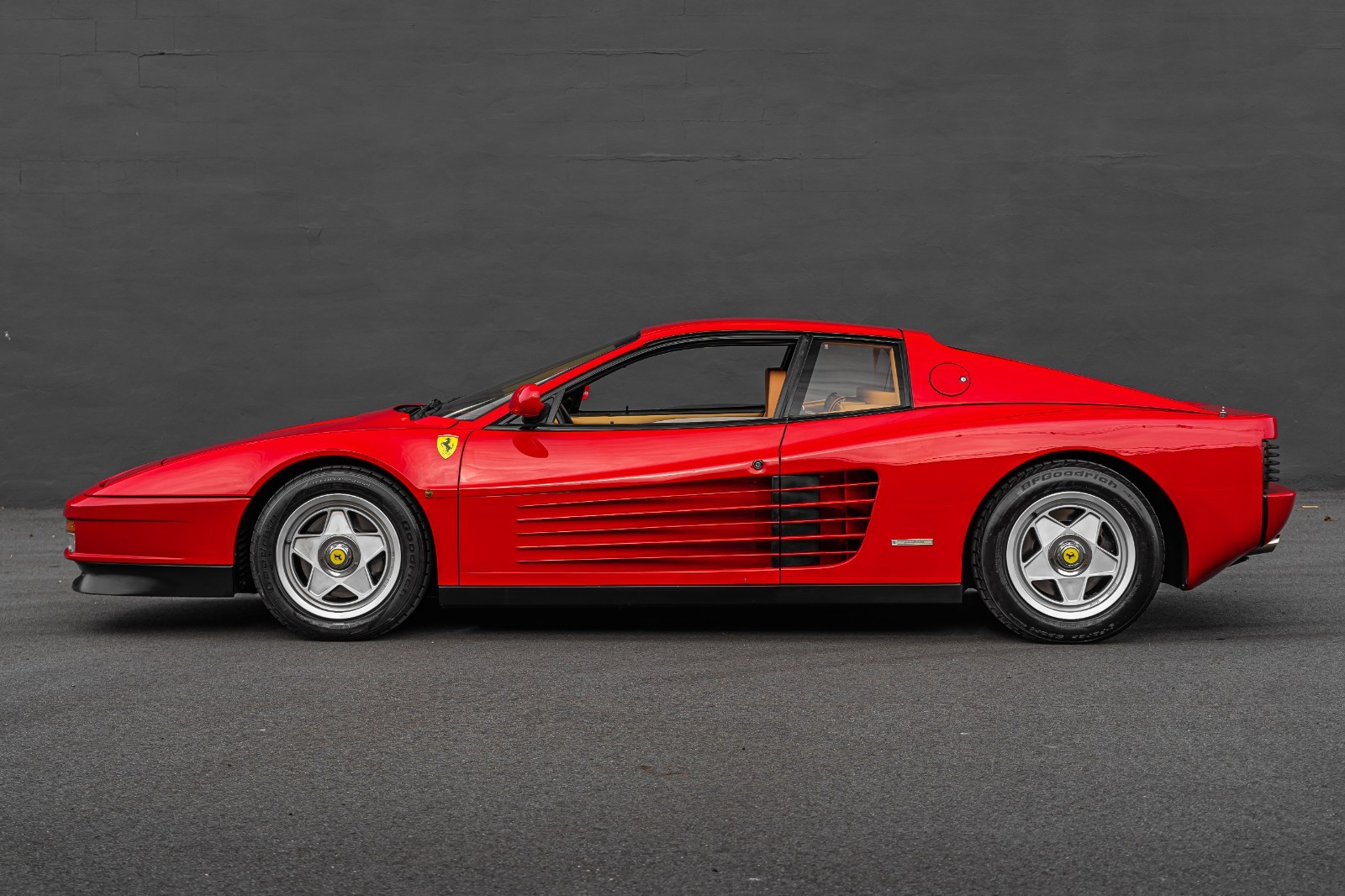Ferrari-Testarossa-1987-Coupe-13