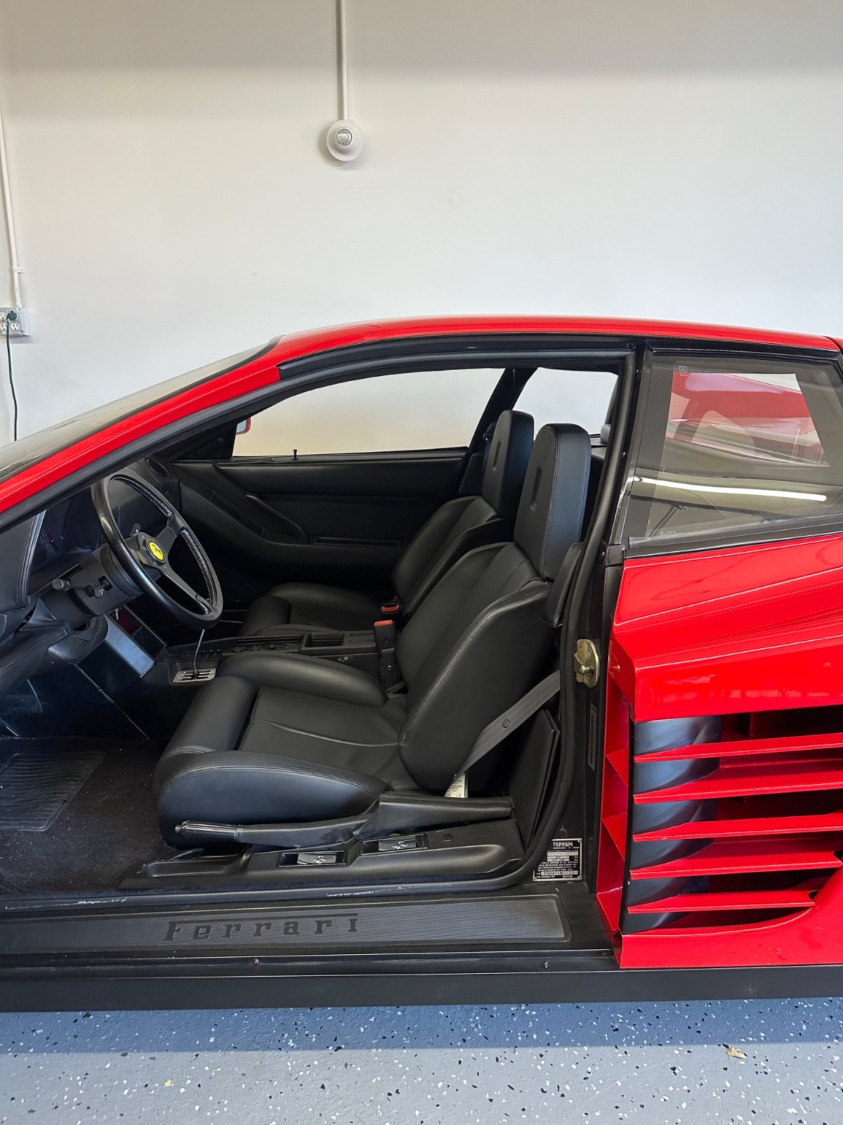 Ferrari-Testarossa-1990-Coupe-10