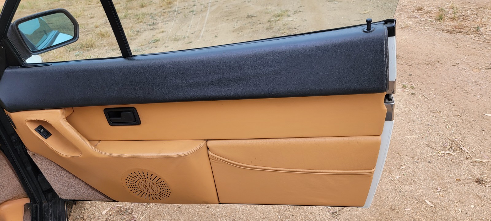 Ferrari-mondial-t-1989-Convertible-24