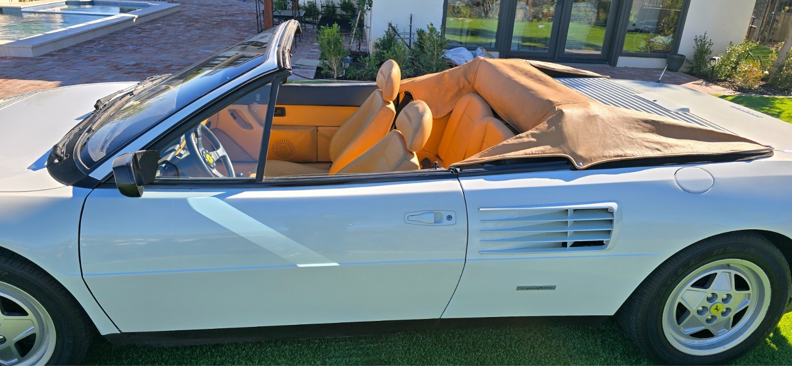 Ferrari-mondial-t-1989-Convertible-3