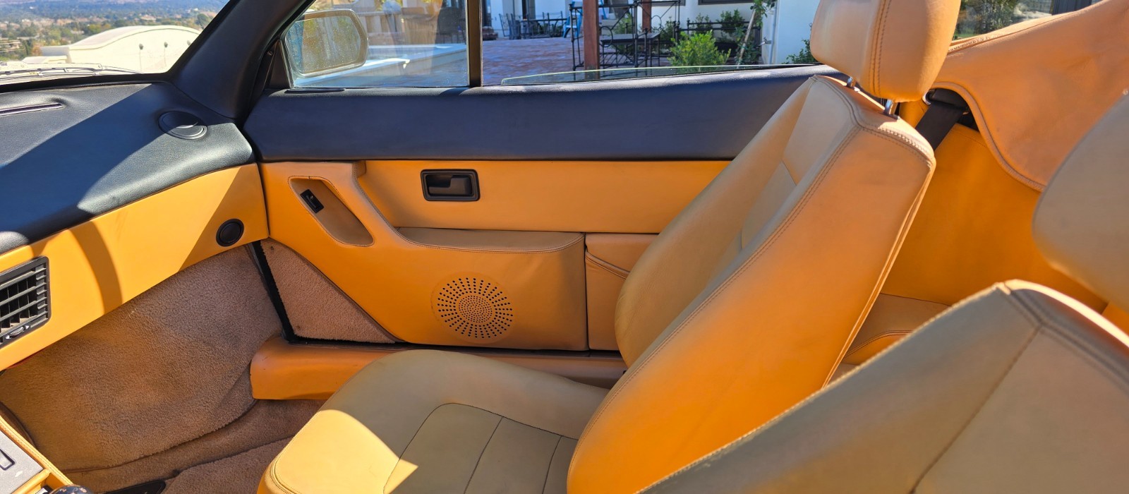 Ferrari-mondial-t-1989-Convertible-32