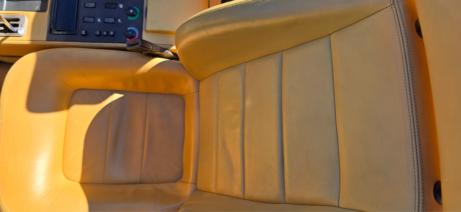 Ferrari-mondial-t-1989-Convertible-38