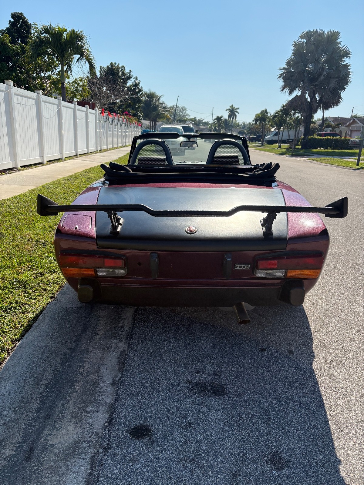 Fiat-124-Spider-1979-Convertible-11
