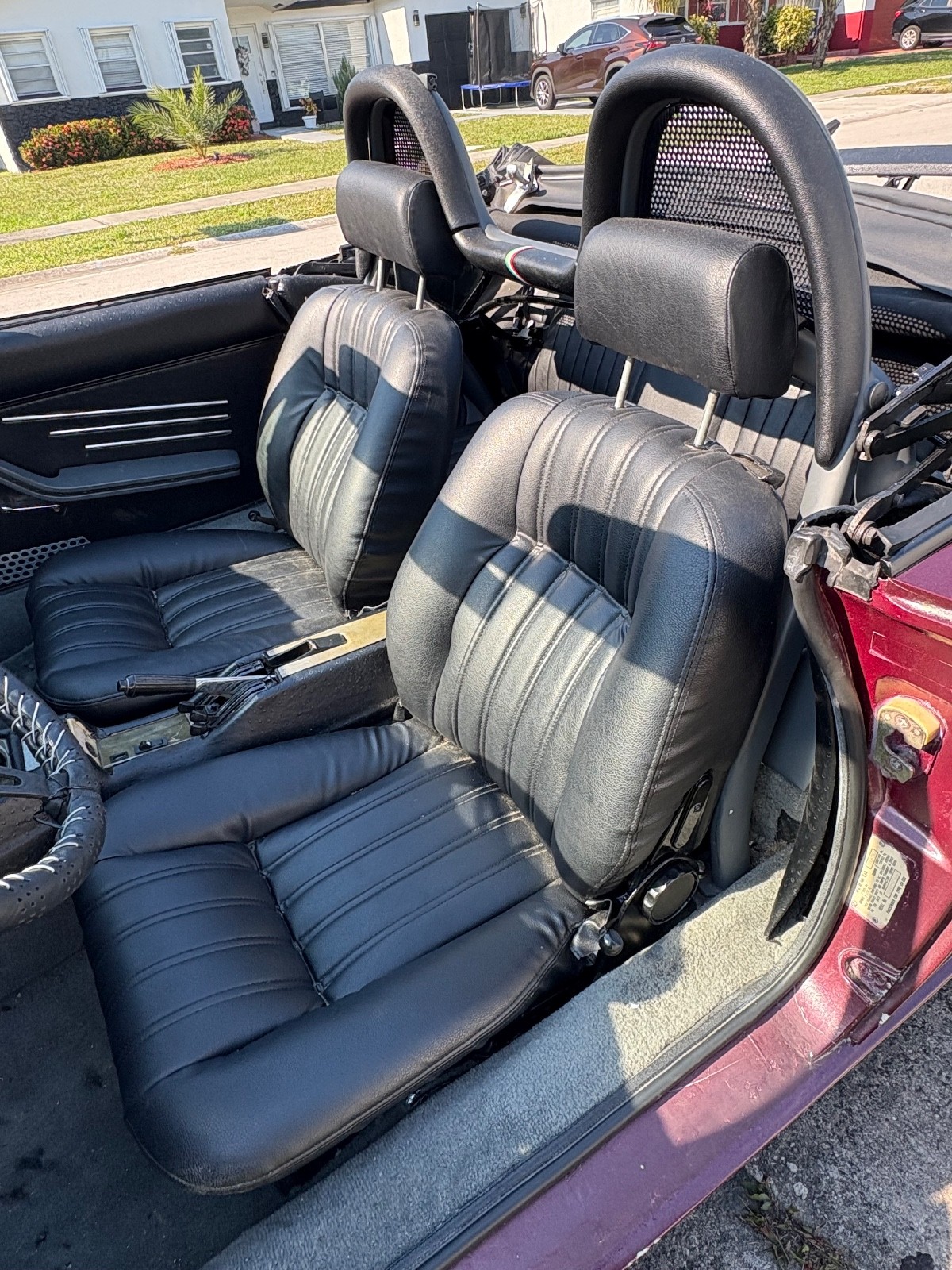 Fiat-124-Spider-1979-Convertible-14