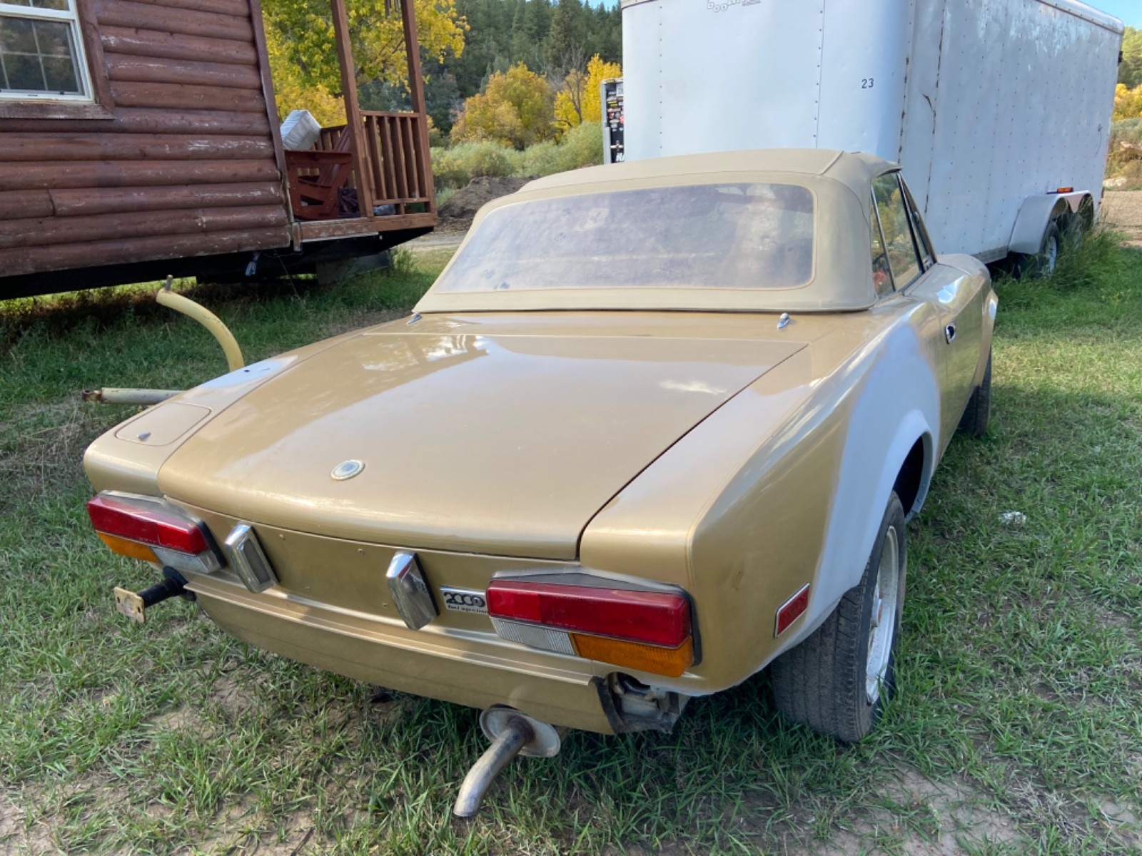 Fiat-124-Spider-1980-Convertible-3