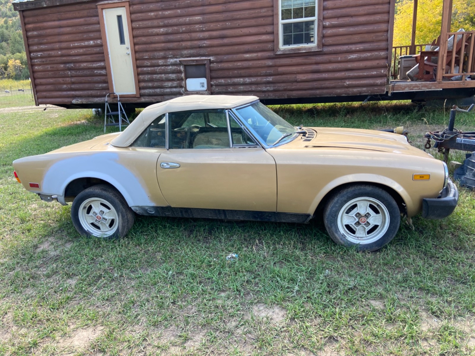Fiat-124-Spider-1980-Convertible