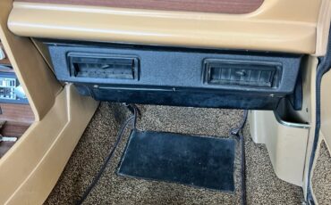 Fiat-124-Spider-1983-16