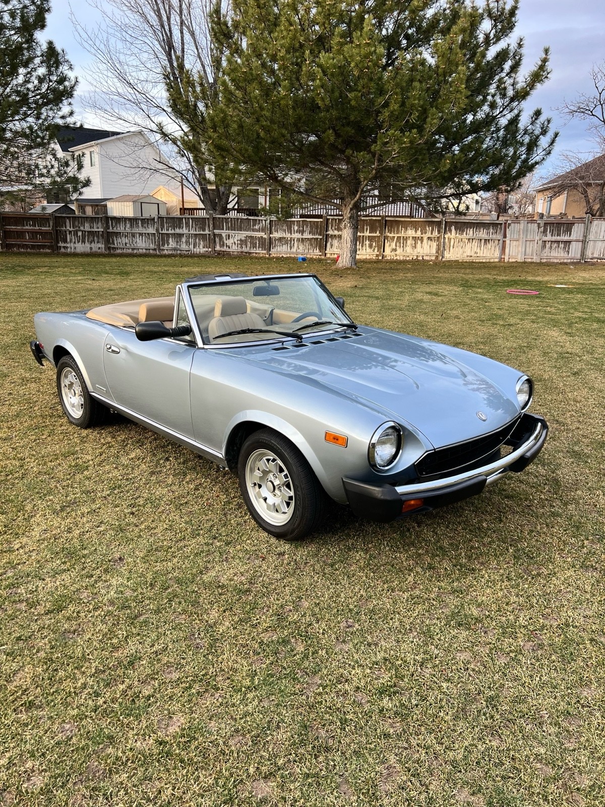 Fiat-124-Spider-1983-2