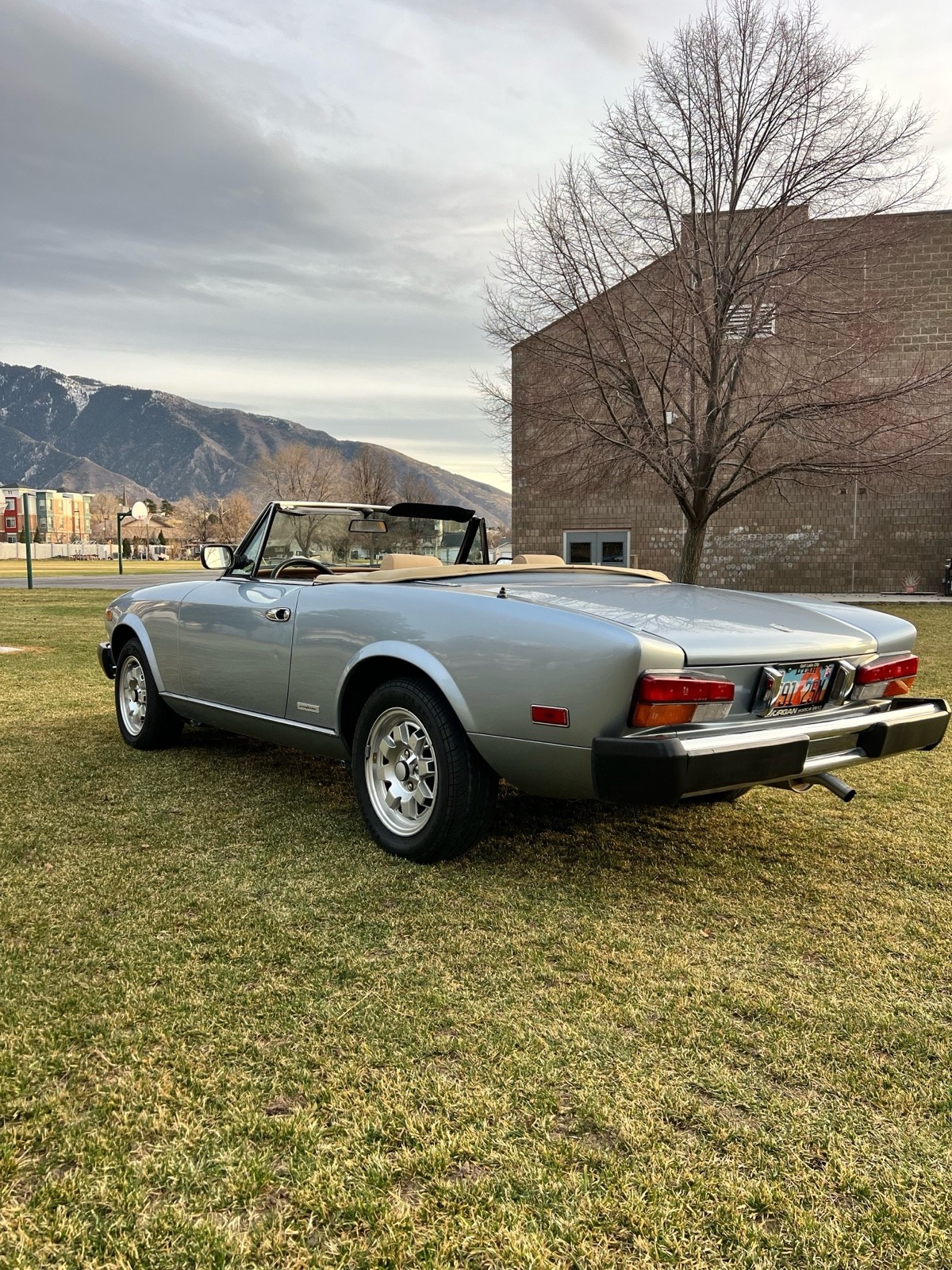 Fiat-124-Spider-1983-7
