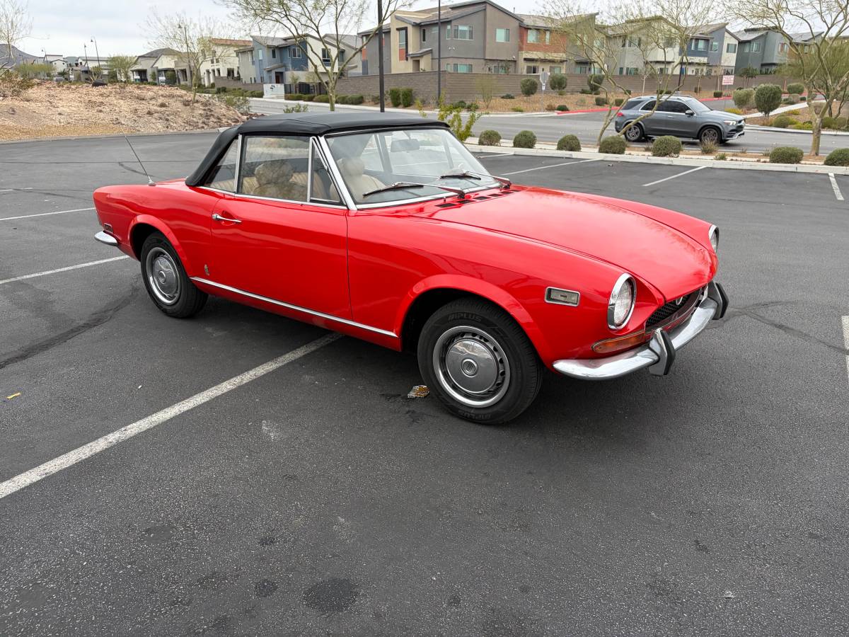 Fiat-124-spider-1971-red-1