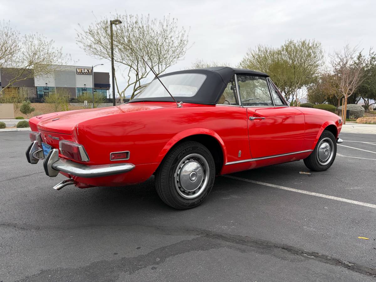 Fiat-124-spider-1971-red-3