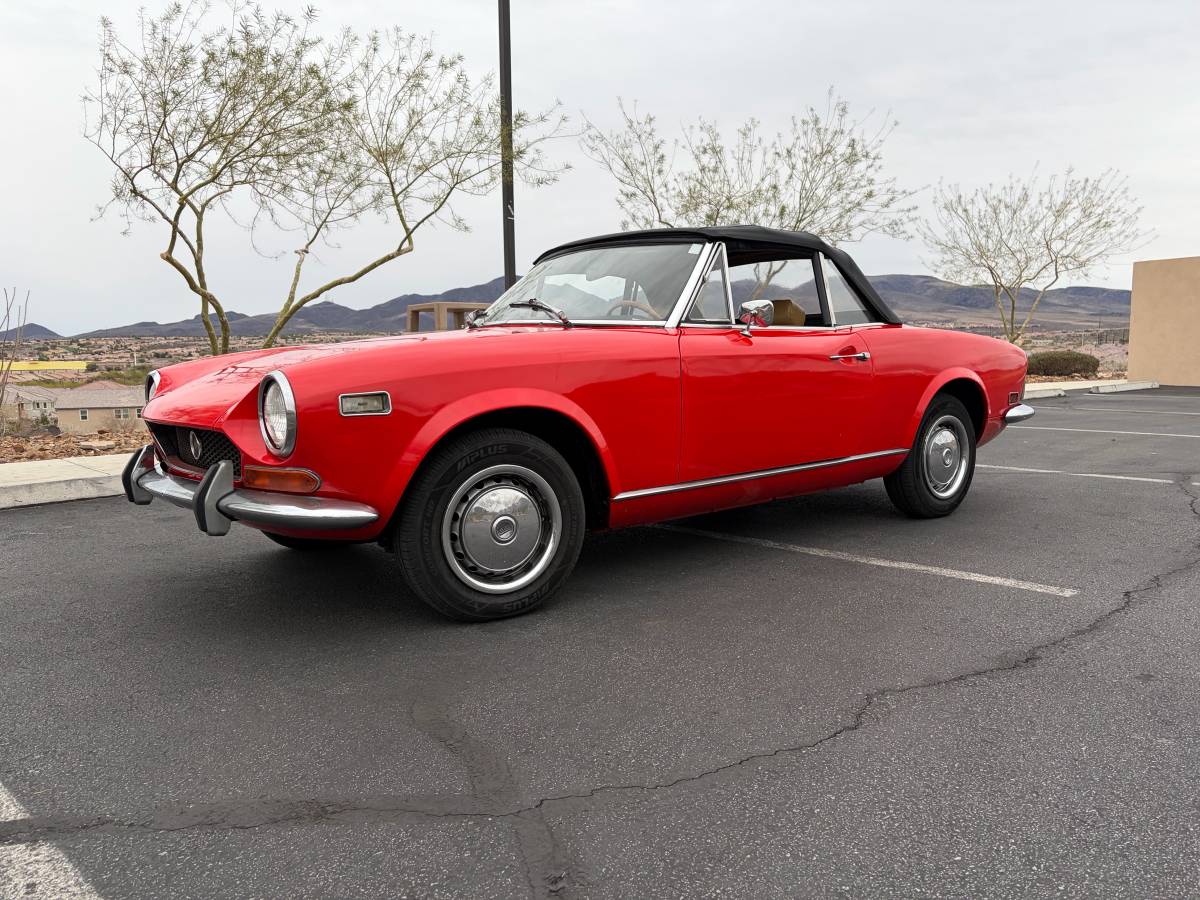 Fiat-124-spider-1971-red-8