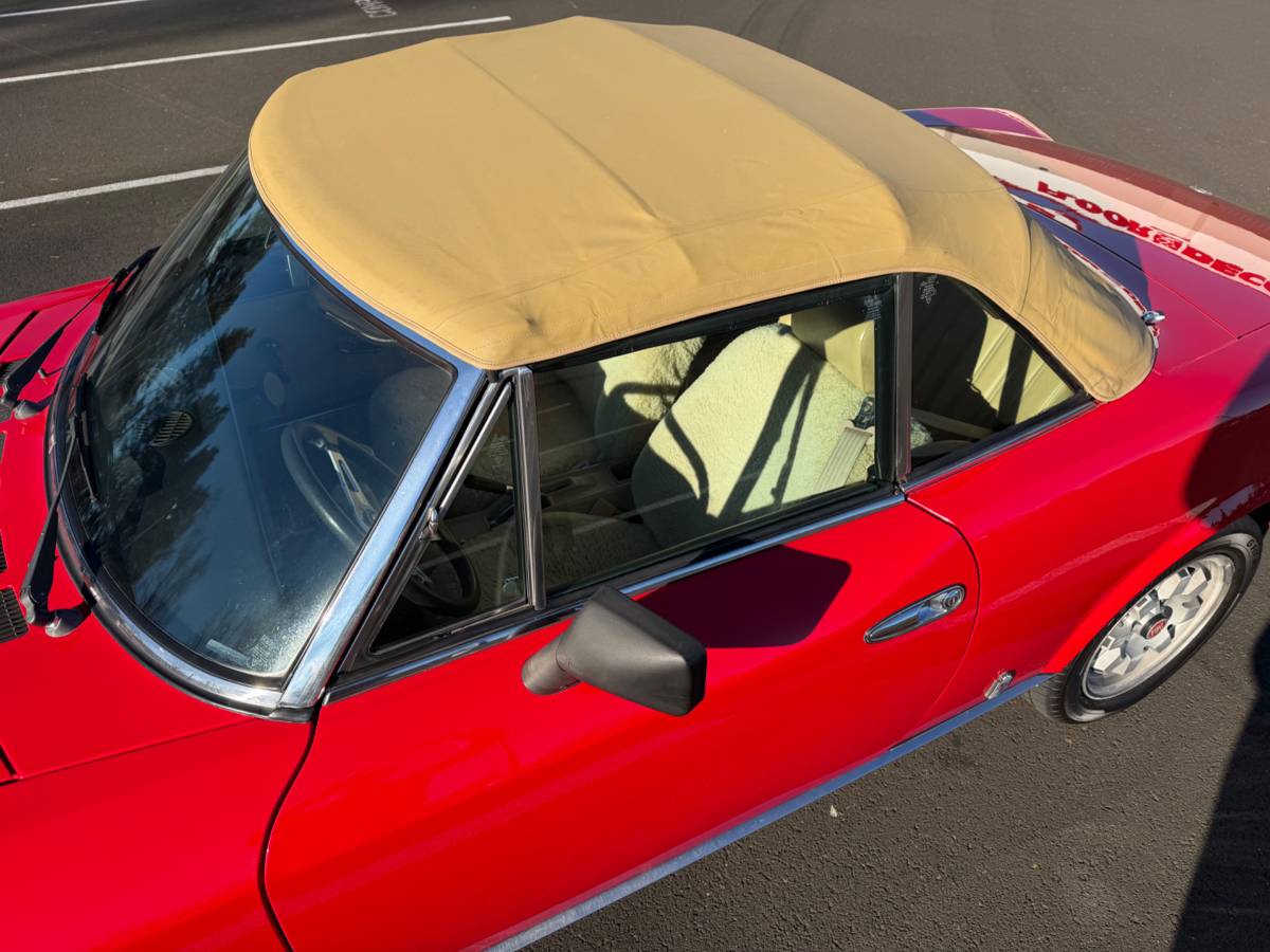 Fiat-124-spider-1982-red-10