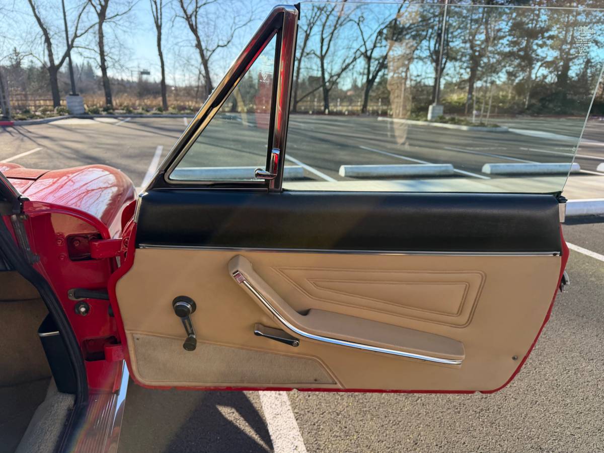 Fiat-124-spider-1982-red-16