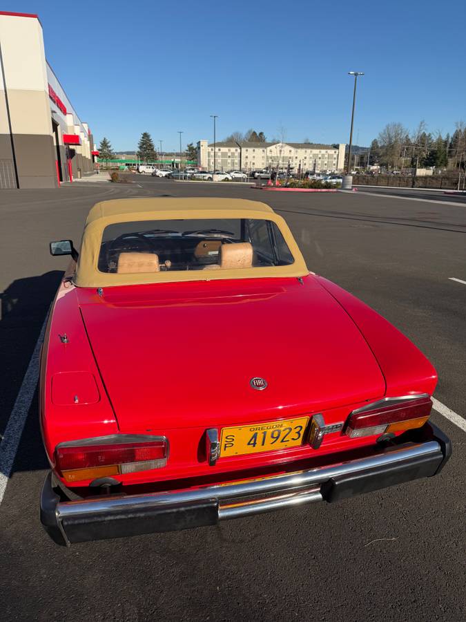 Fiat-124-spider-1982-red-18