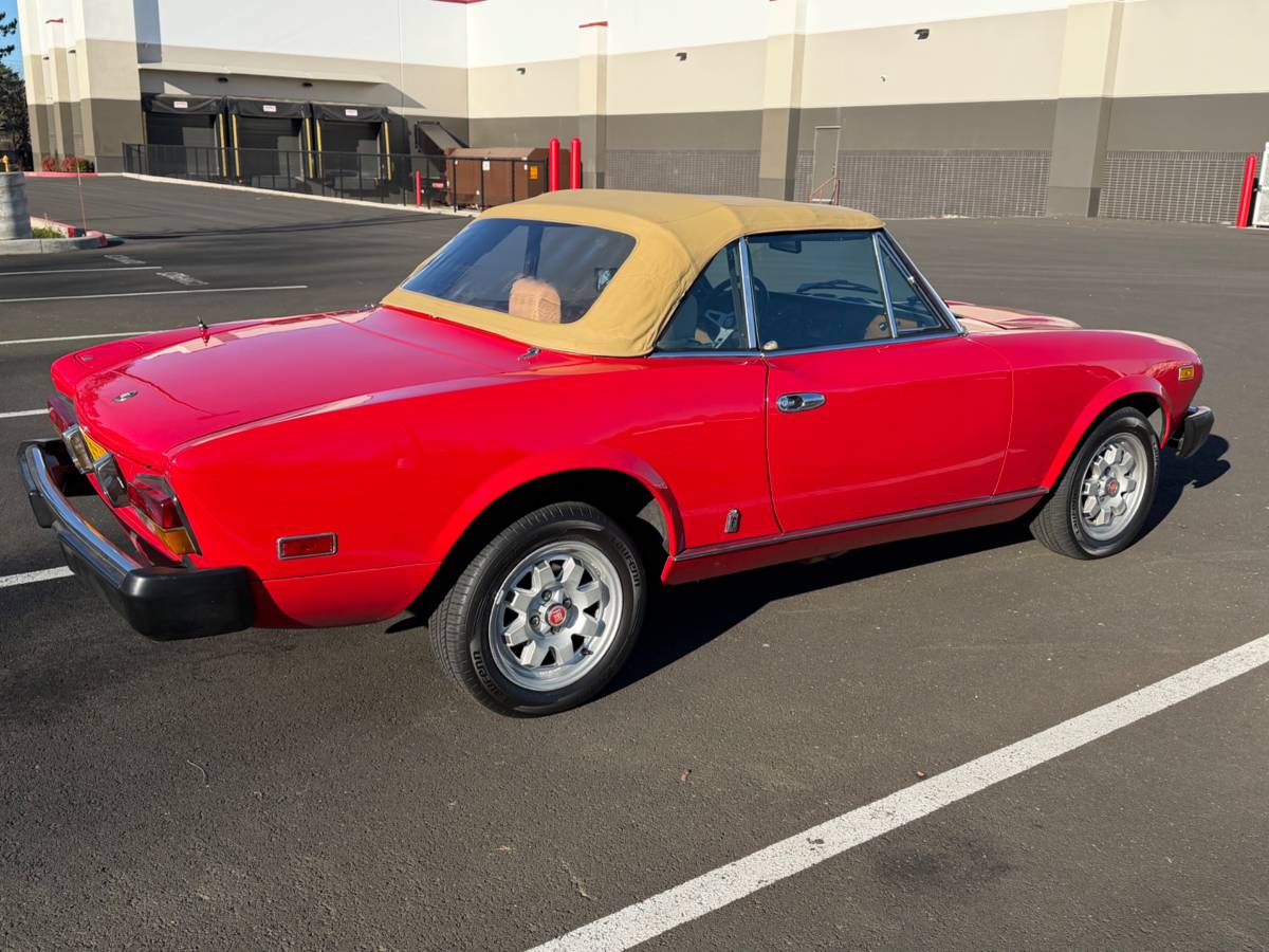 Fiat-124-spider-1982-red-19