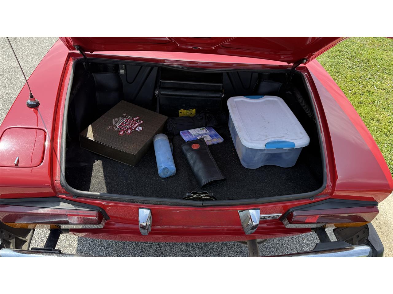 Fiat-124-spider-2000-1980-Red-Black-17