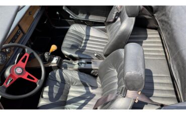 Fiat-124-spider-2000-1980-Red-Black-18