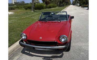 Fiat-124-spider-2000-1980-Red-Black-3