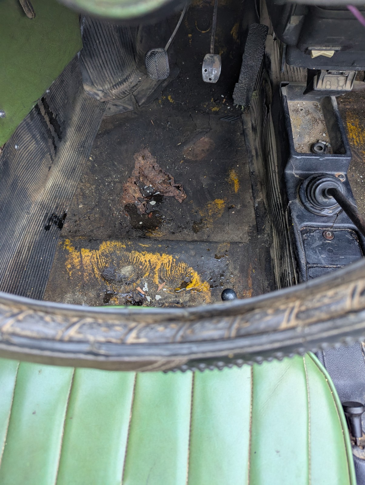 Fiat-Roadster-Convertible-1967-Convertible-11