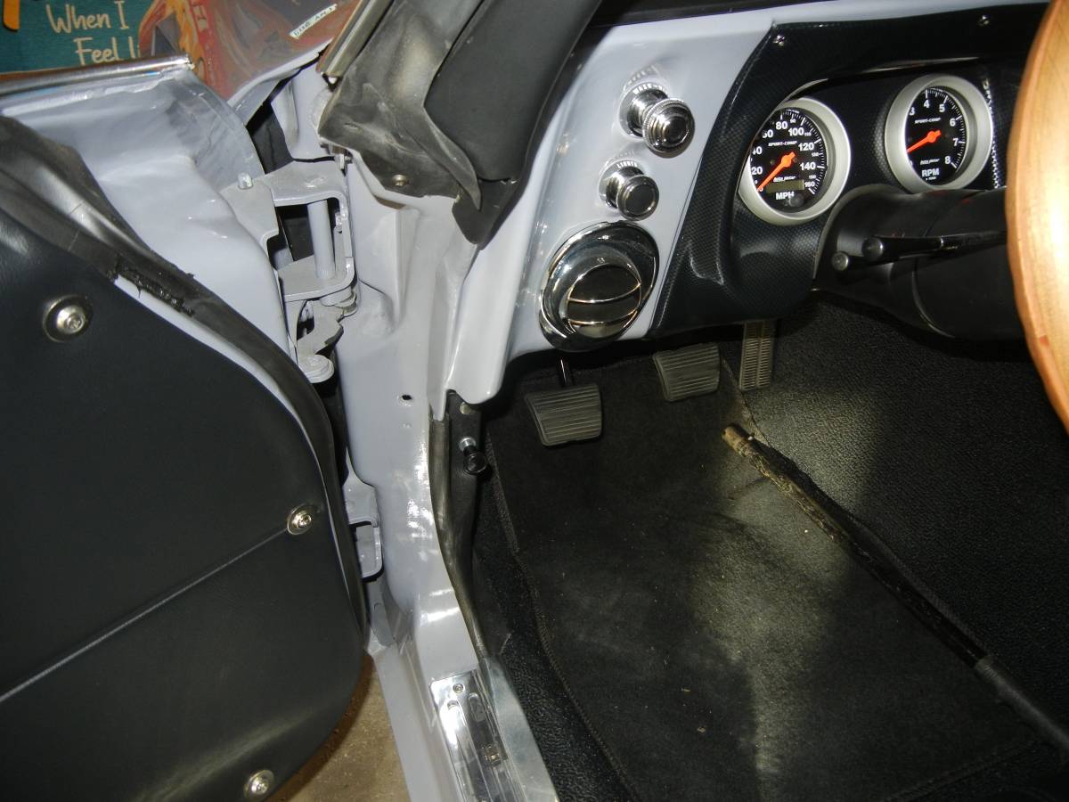 Firebird-1970-grey-18