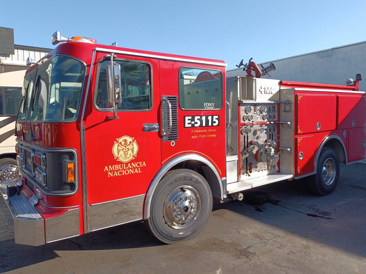 Fmc-fire-truck-diesel-1988-red-11