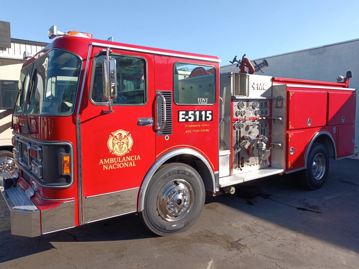 Fmc-fire-truck-diesel-1988-red-12