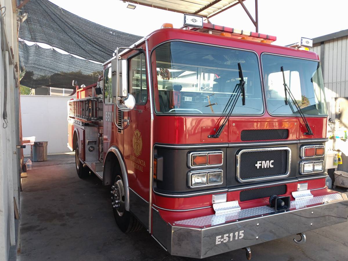 Fmc-fire-truck-diesel-1988-red-4