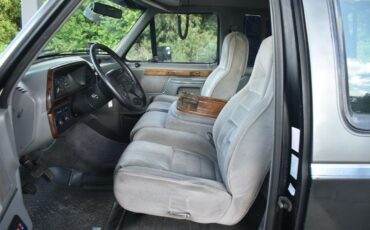 Ford-1-Ton-Trucks-1988-Pickup-Truck-17