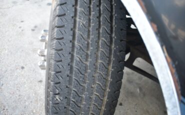 Ford-1-Ton-Trucks-1988-Pickup-Truck-29