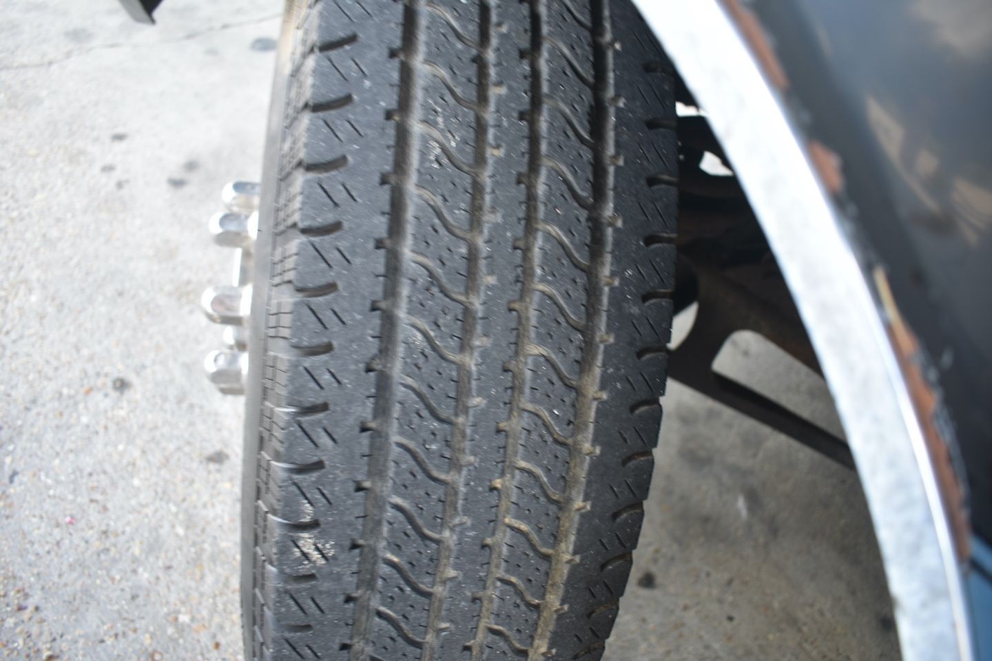 Ford-1-Ton-Trucks-1988-Pickup-Truck-29