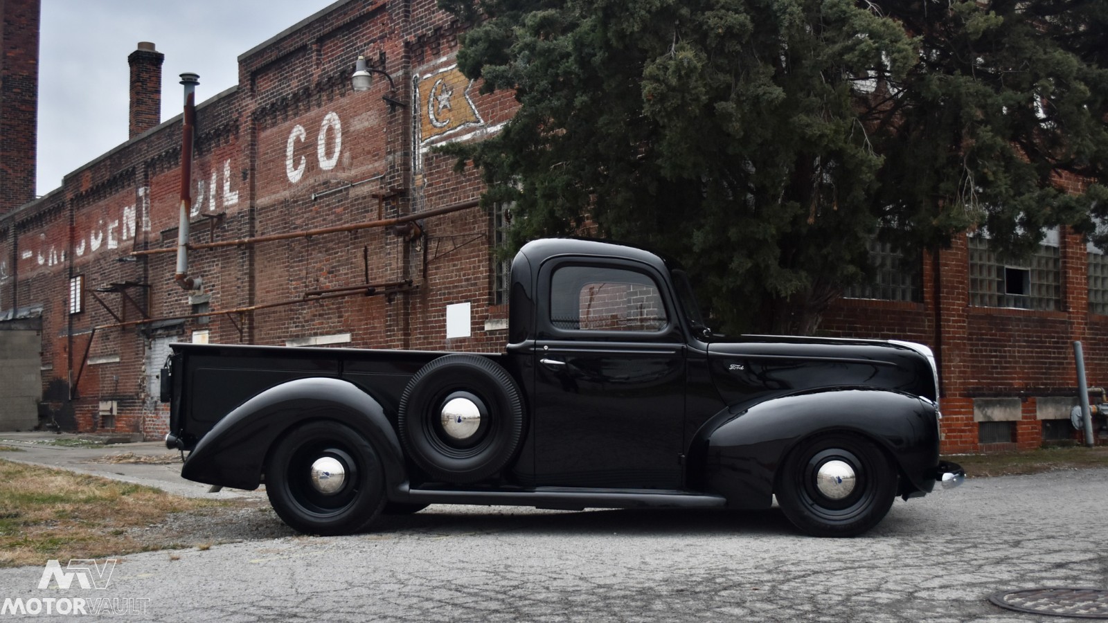 Ford-12-Ton-Pickup-1940-Truck-17