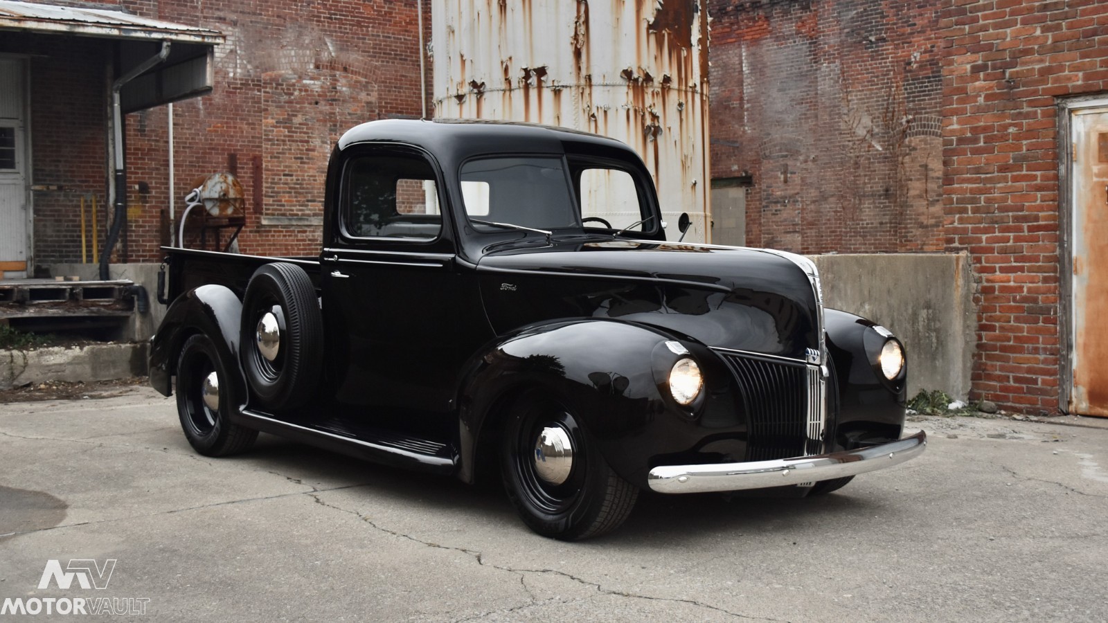 Ford-12-Ton-Pickup-1940-Truck