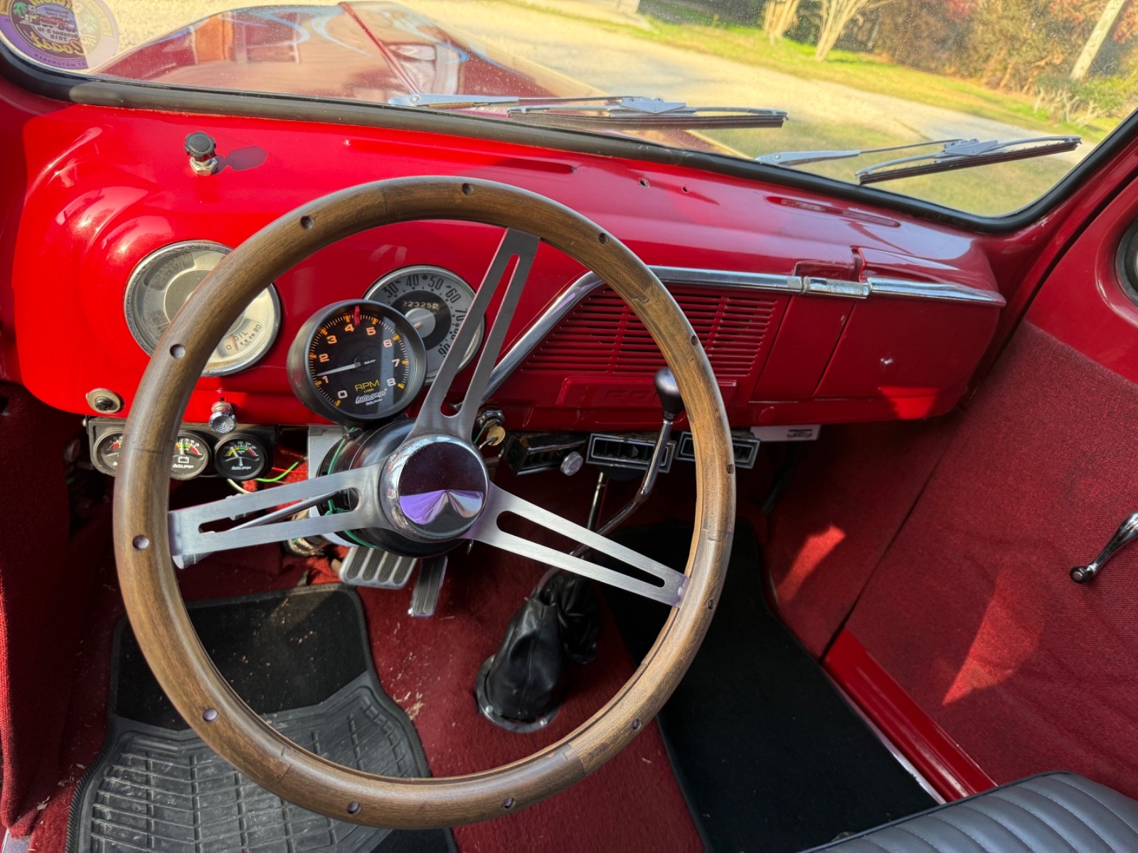 Ford-12-Ton-Pickup-1951-2