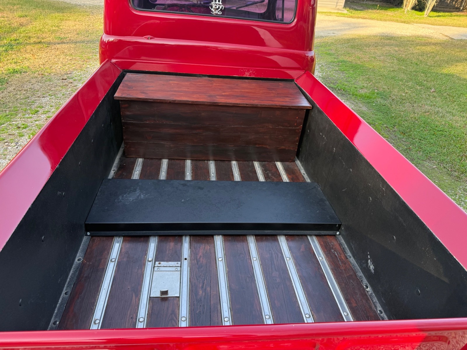 Ford-12-Ton-Pickup-1951-3