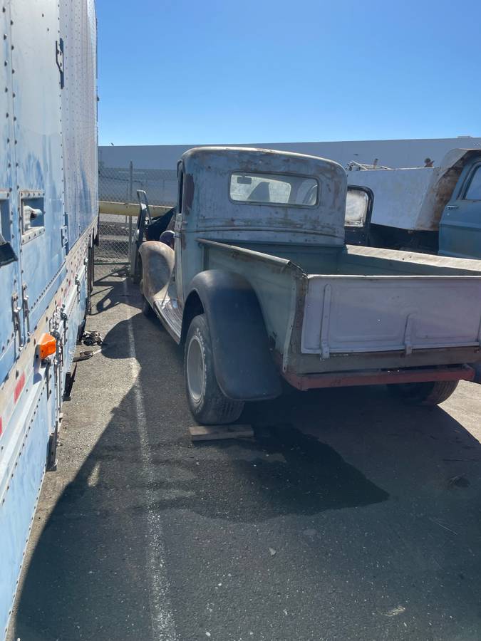 Ford-12-ton-1935-grey-10